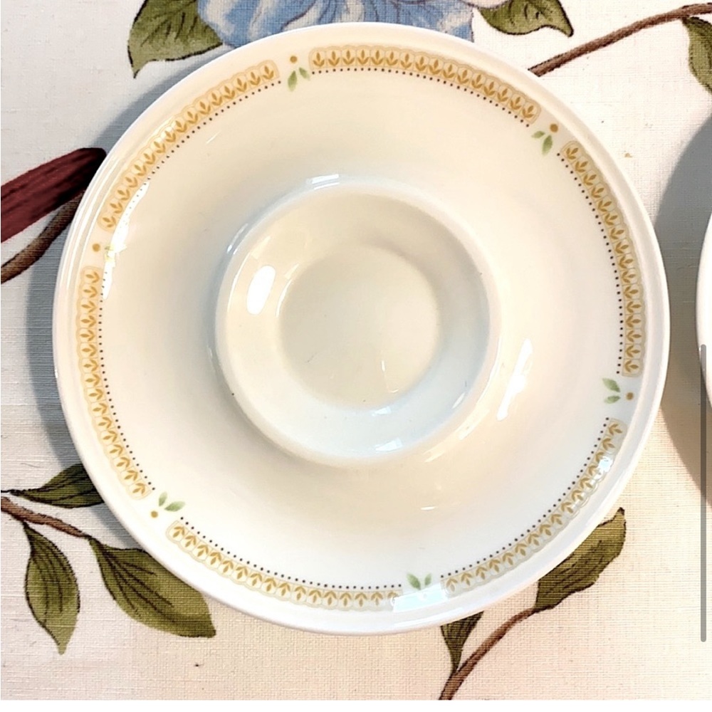 Mikasa Saucers (A8 - 100) Nature’s Garden Bone China Narubi Japan Saucers. - Picture 6 of 7